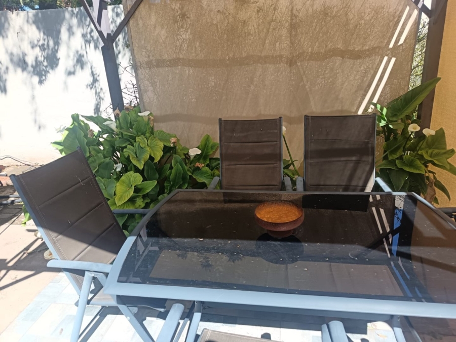 4 Bedroom Property for Sale in Rhodesdene Northern Cape
